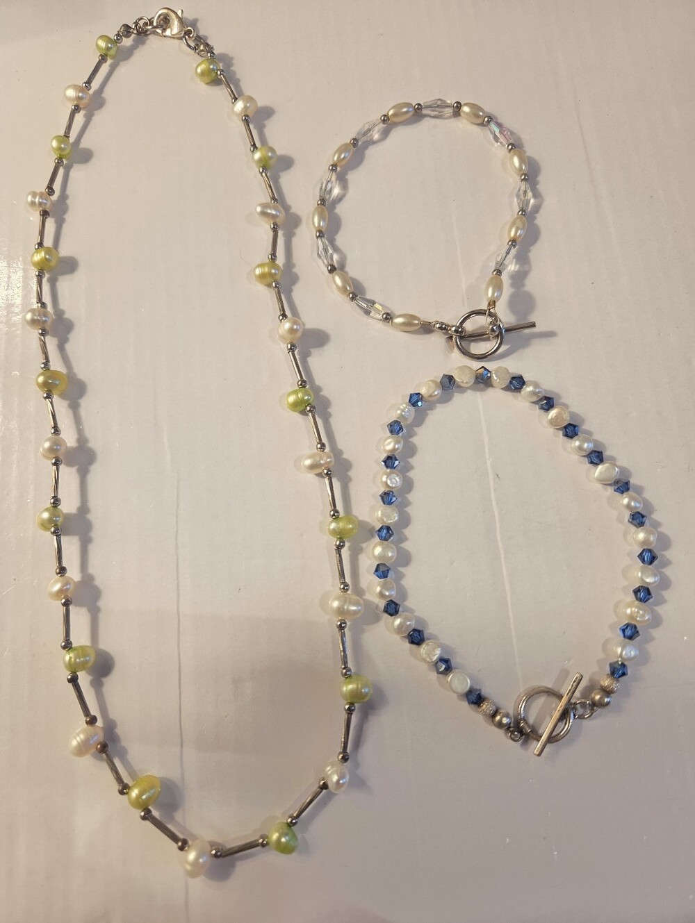 Pearl and Bead Women's Necklace & Bracelets Set - Green, Cream, Blue